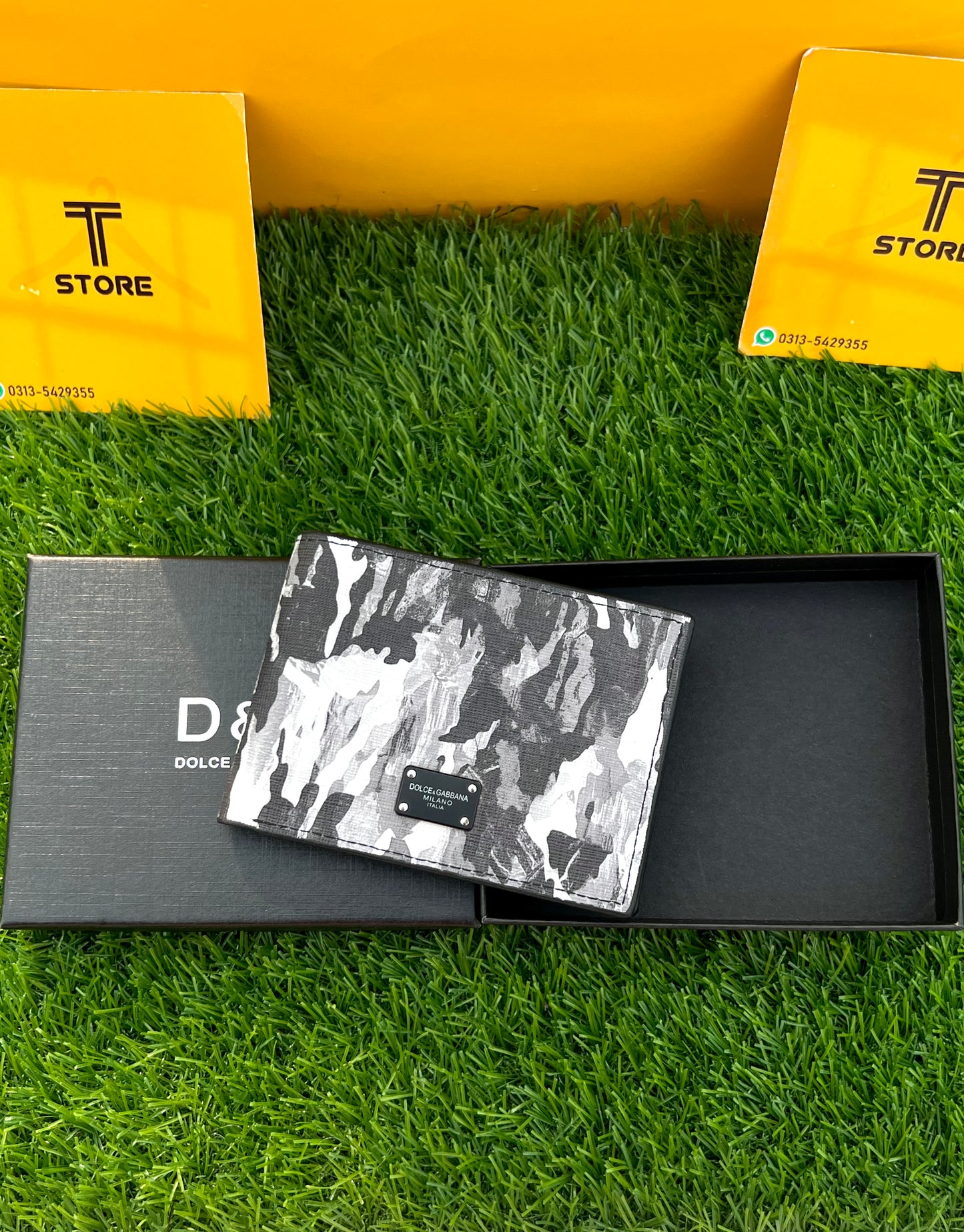 Dolce & Gabbana White and Black Printing Wallet