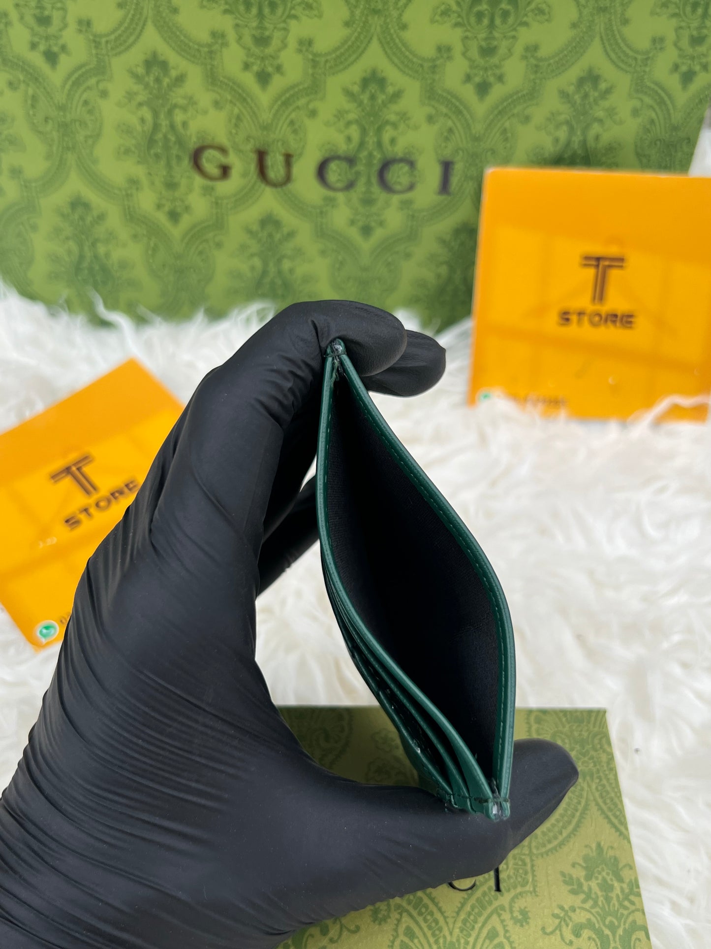 Gucci Green Plain Logo Cardholder