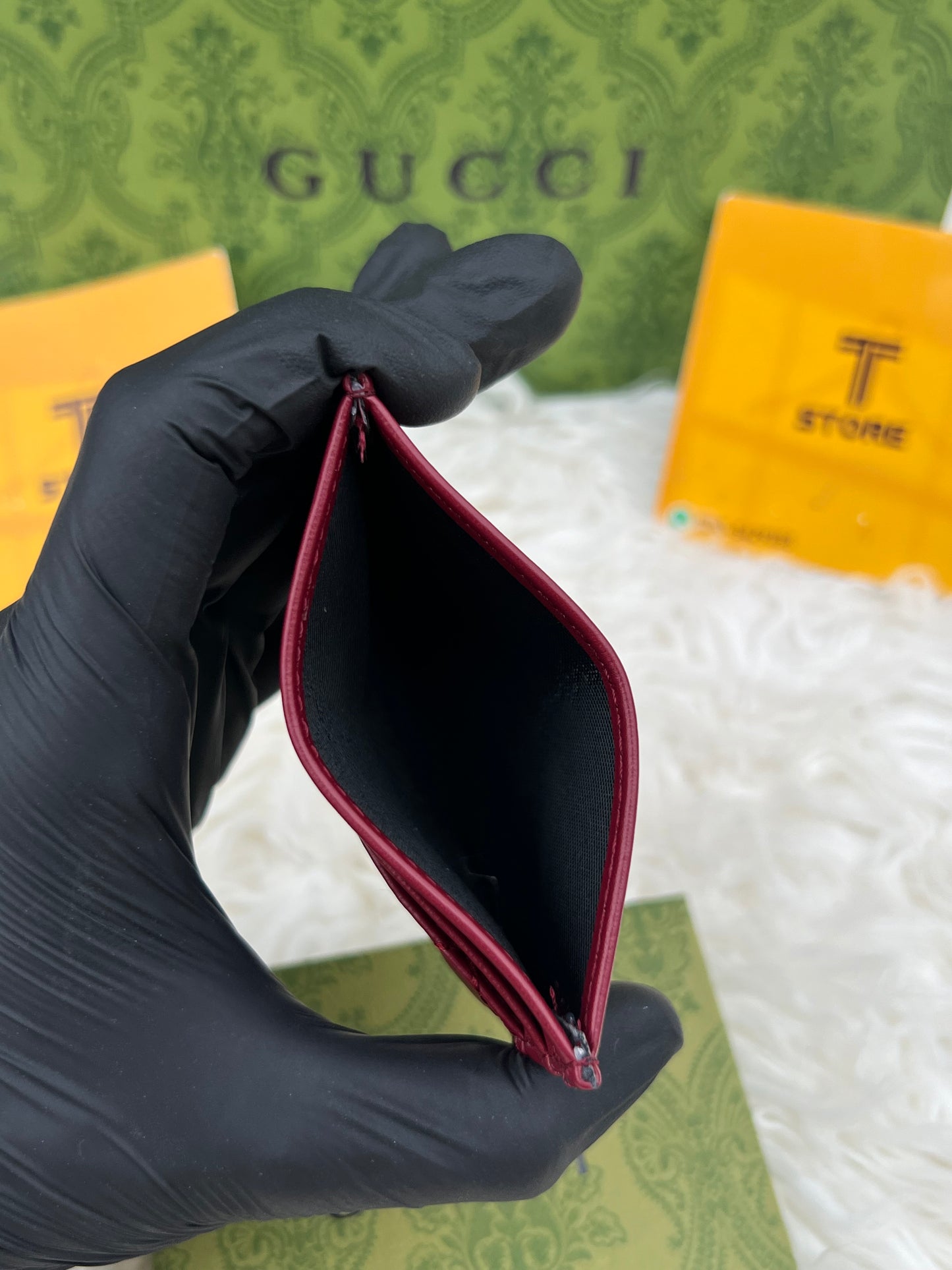 Gucci Red Plain Logo Cardholder