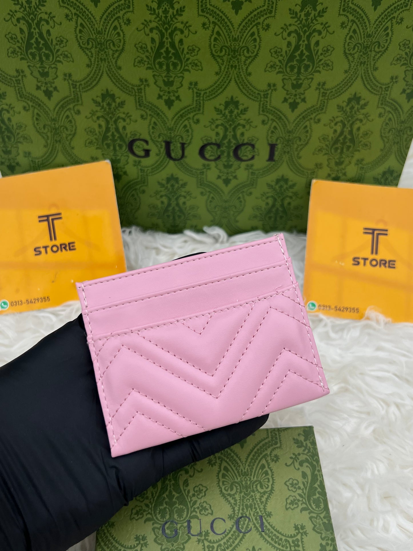 Gucci Pink Plain Logo Cardholder