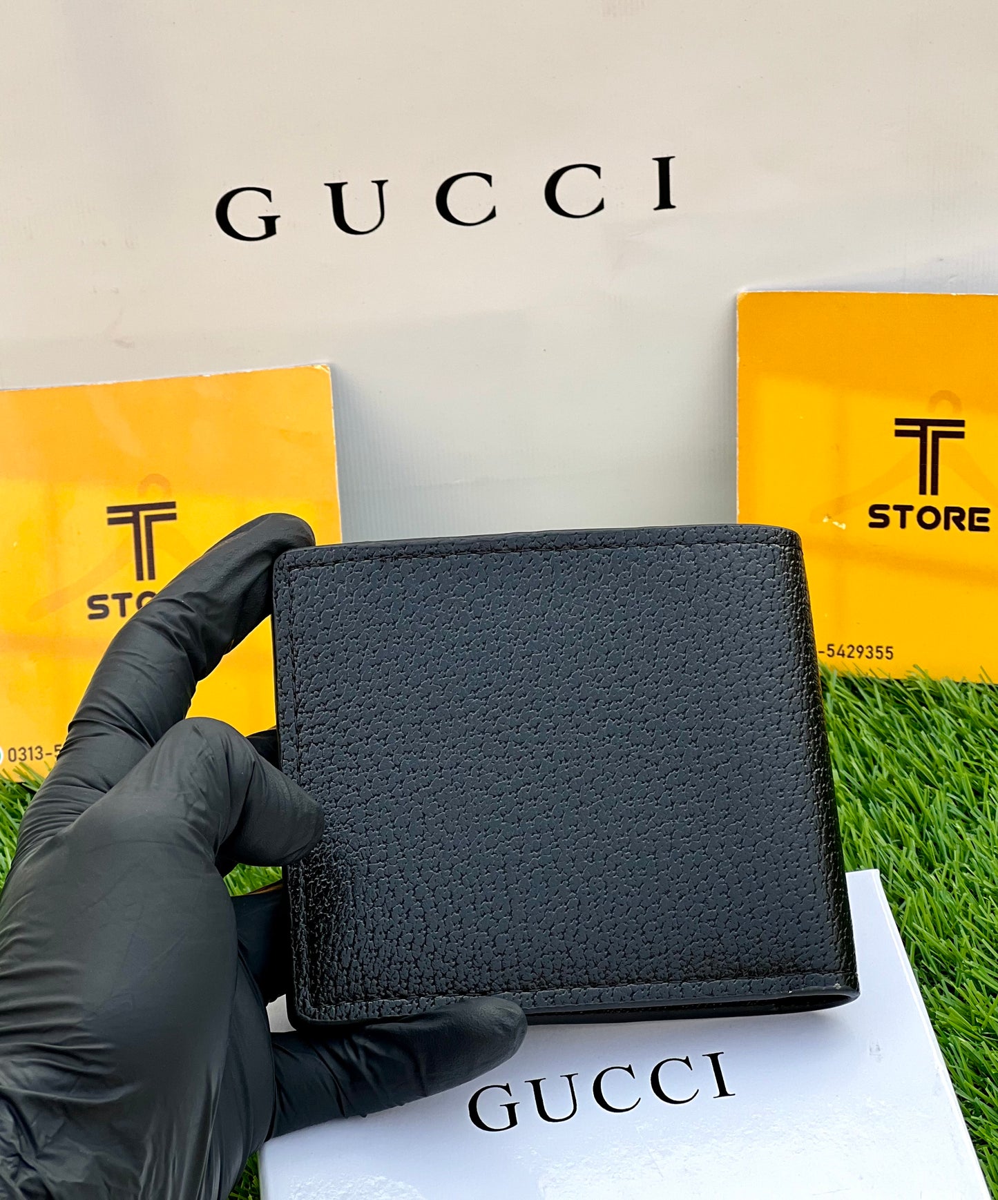 Gucci Bee Logo Black Plain Middle Flap Wallet