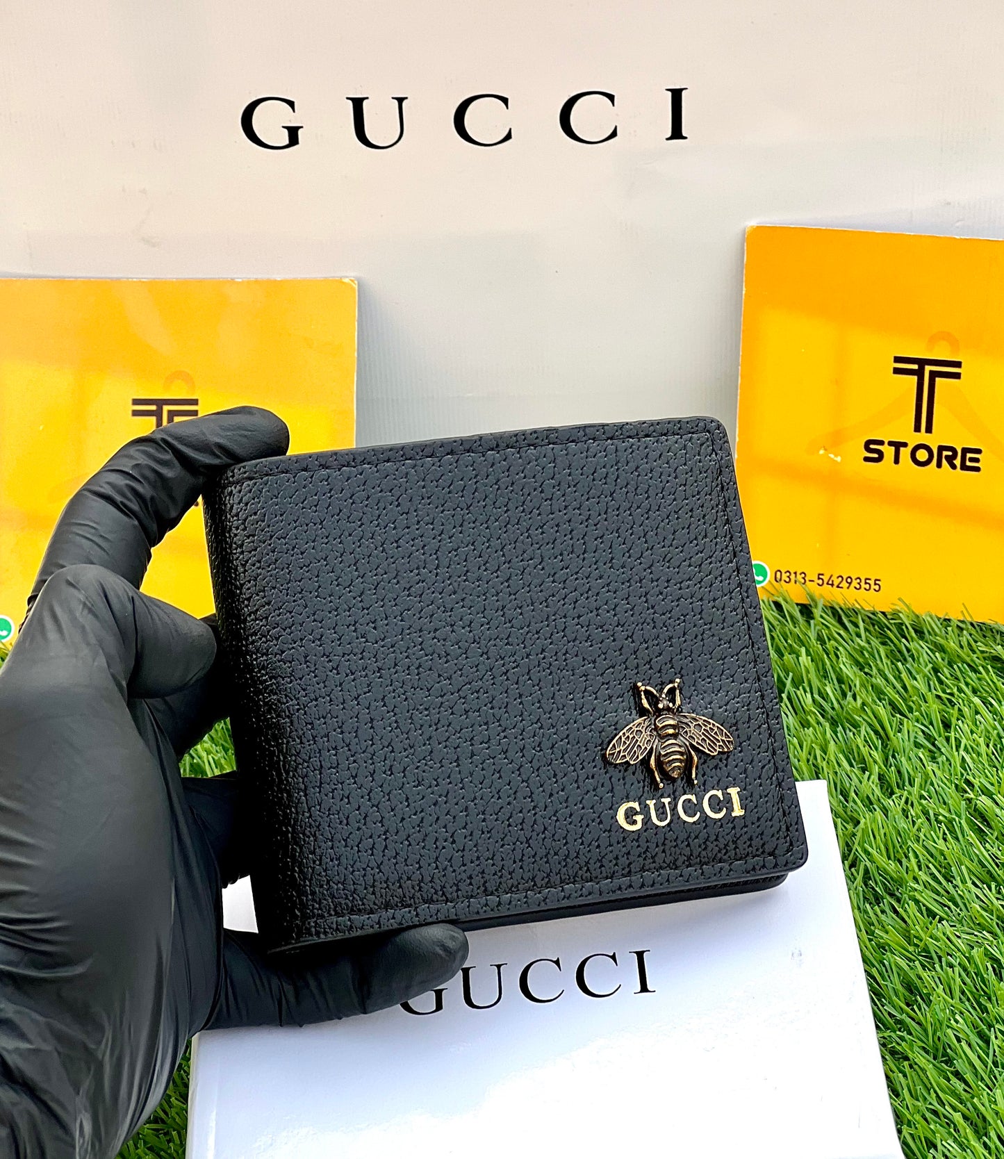 Gucci Bee Logo Black Plain Middle Flap Wallet