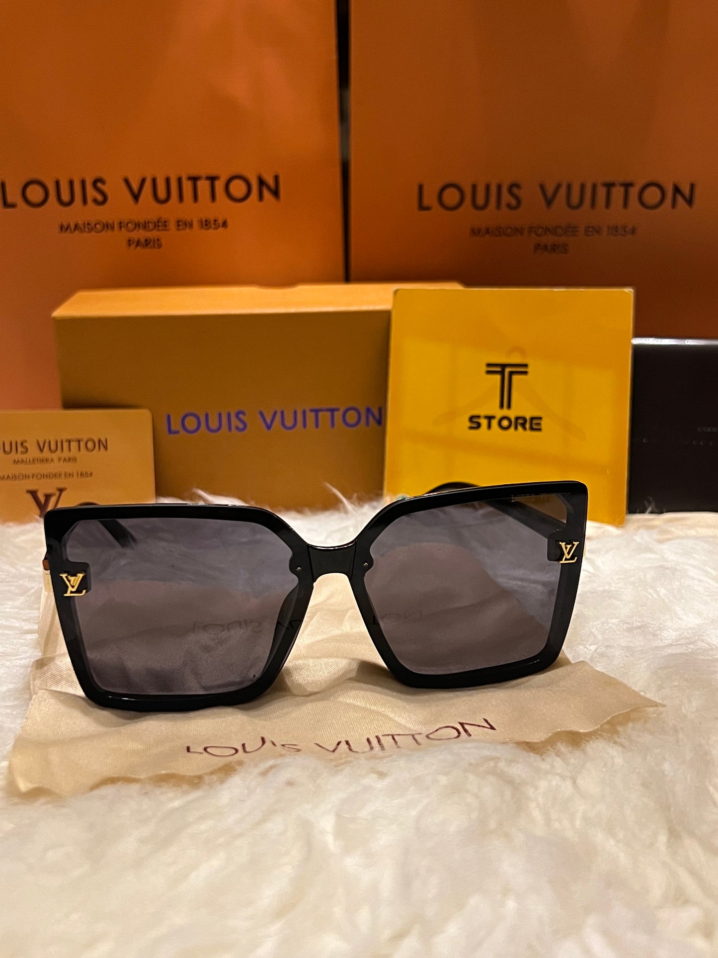LV Black Women Sunglasses