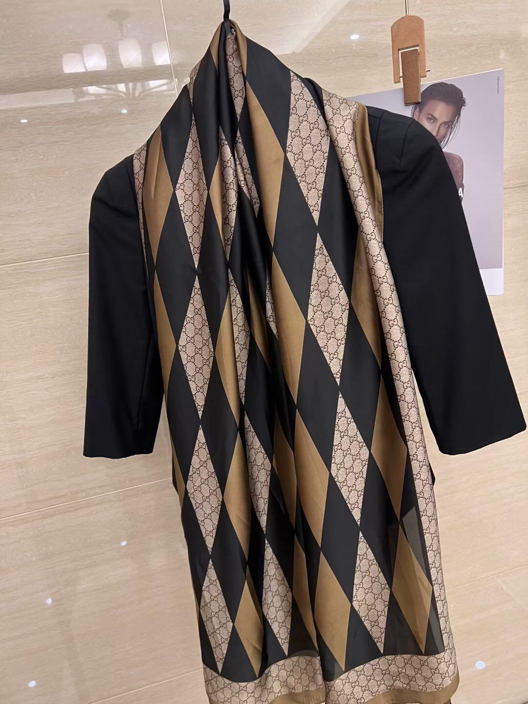 Gucci Black & Brown Silk Scarf