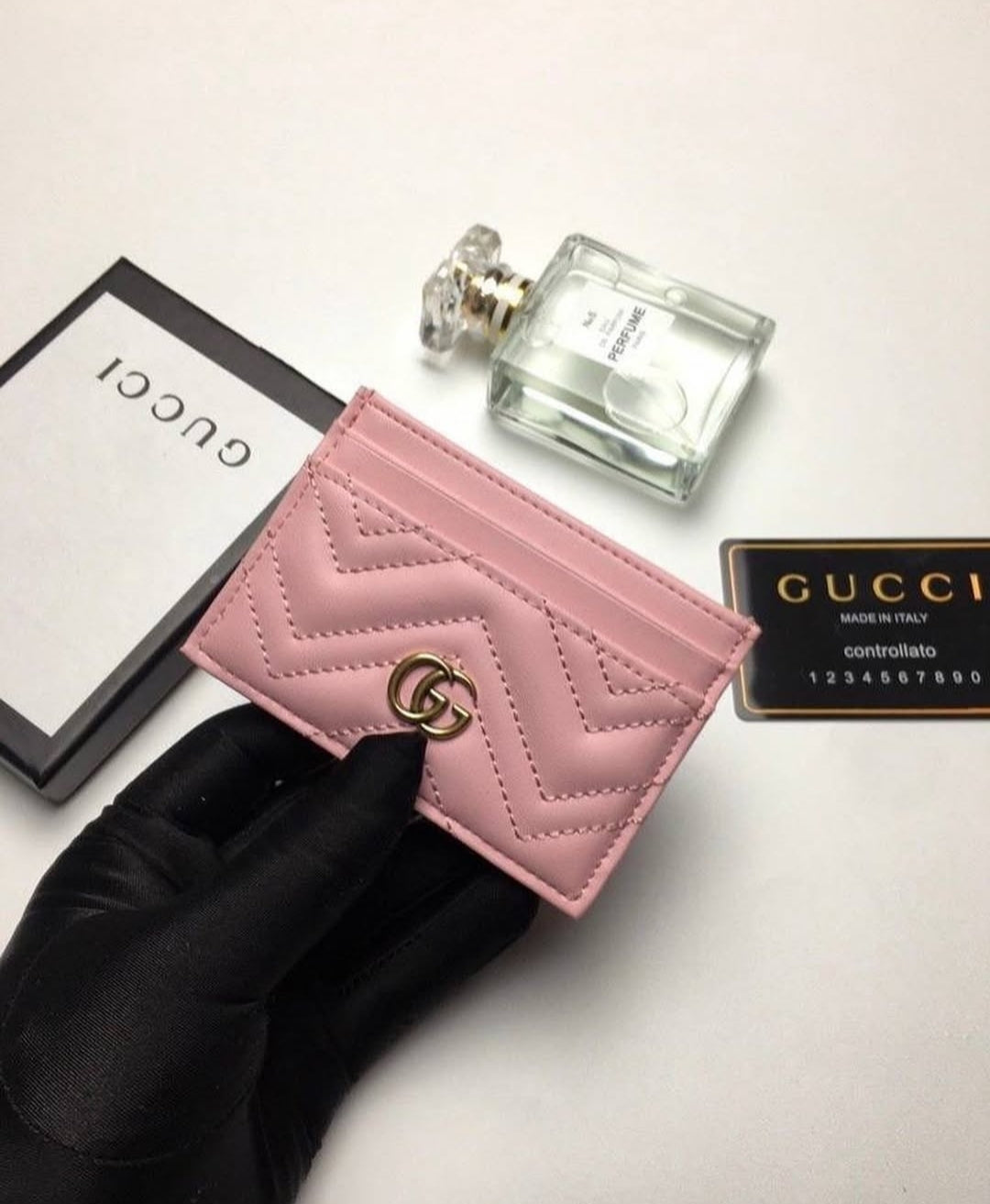 Gucci Pink Plain Logo Cardholder