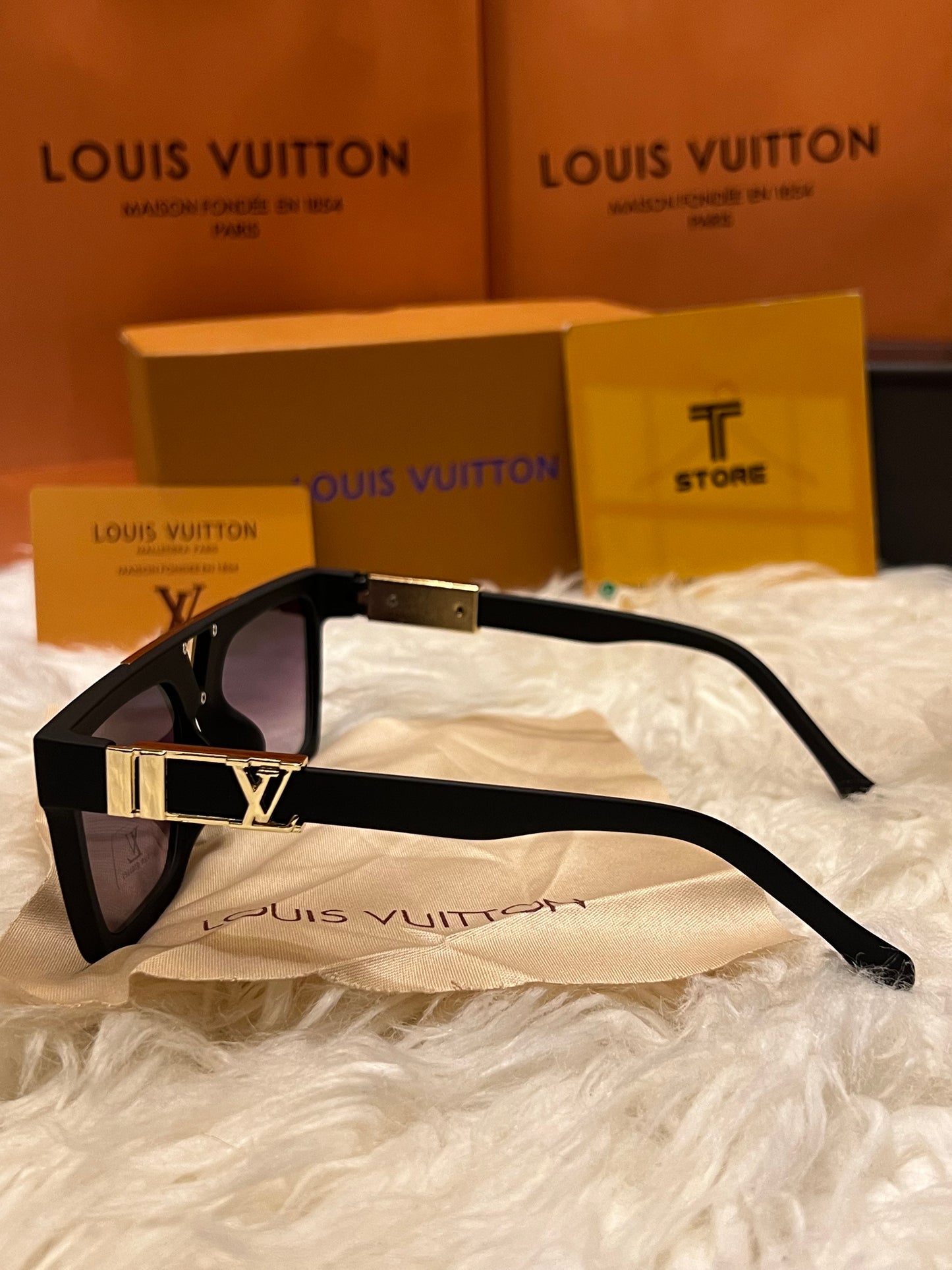 LV Black Unisex Sunglasses