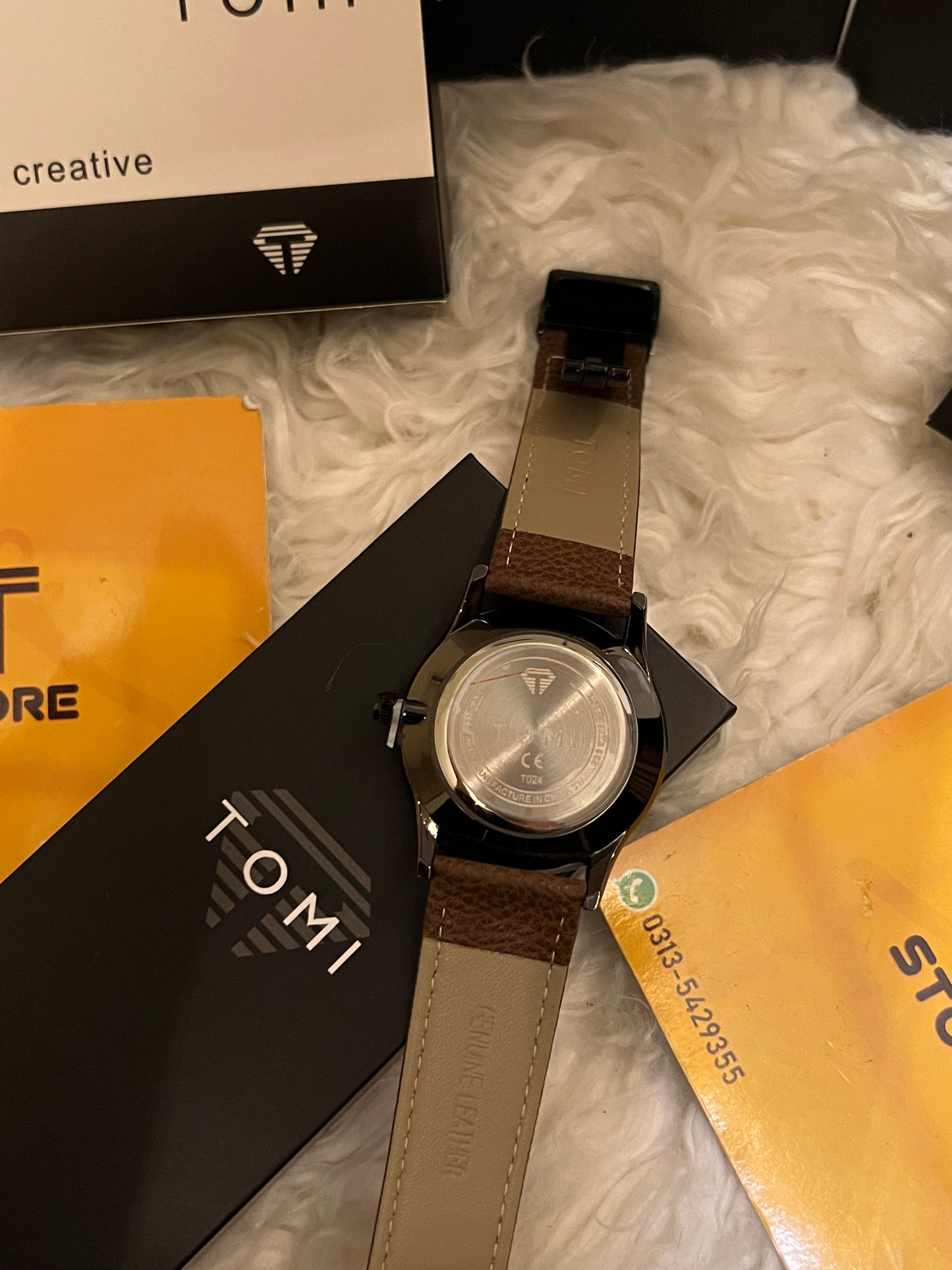 Tomi T-024 Magnetic Strap Black Dial Men Watch