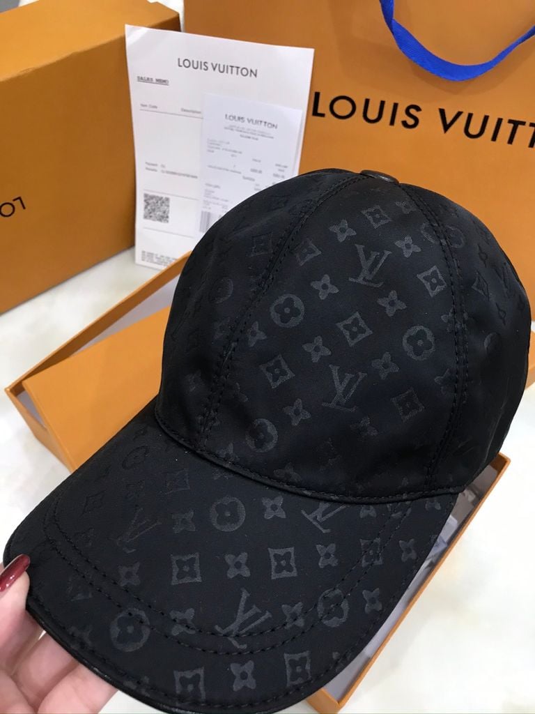 LV Small Logo Printed Plain Black Cap with Box