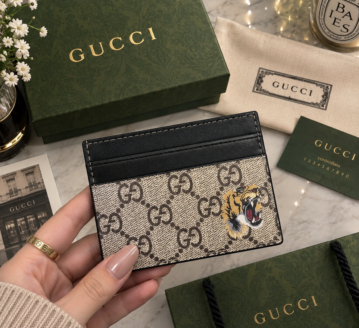Gucci Lion Beige Cardholder