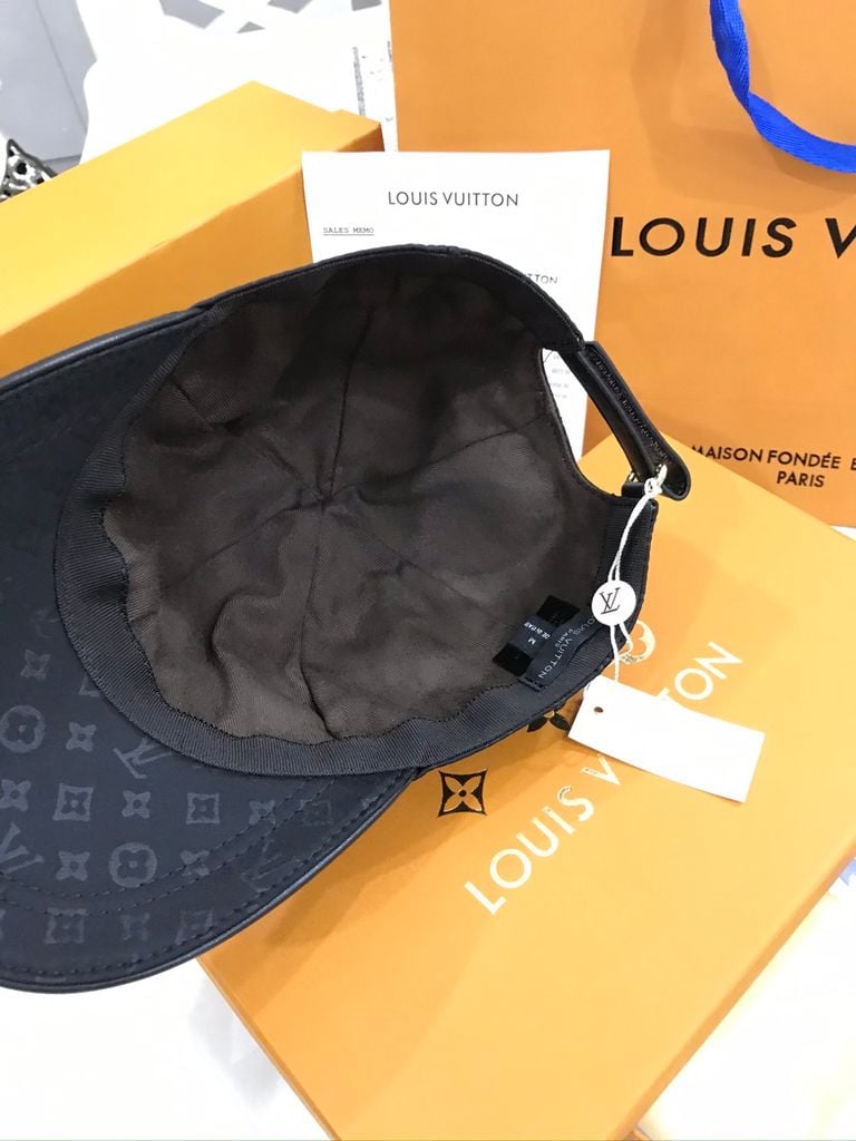 LV Small Logo Printed Plain Black Cap with Box