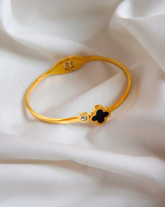 Branded Golden Black Single Star Bangle - T Store.pk